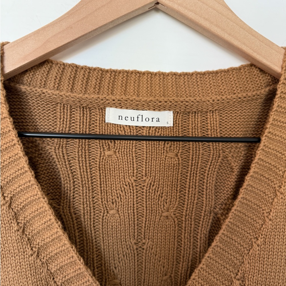 Neuflora Nara Cardigan in Bronze size small - Picture 2 of 7
